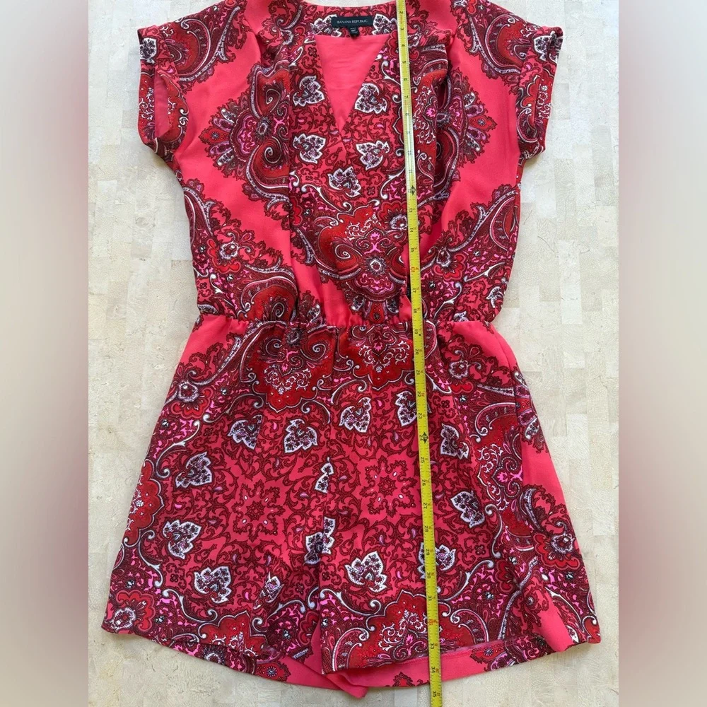 Banana Republic Women's SZ 8P Red Paisley Pattern Boho Romper/Jumpsuit‎ Lined